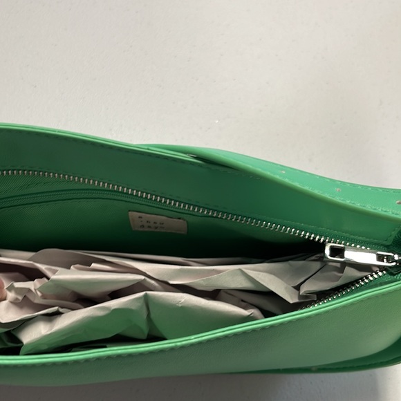 A New Day Green Purse adjustable strap length with inside zippered pocket. NWT - Picture 2 of 3